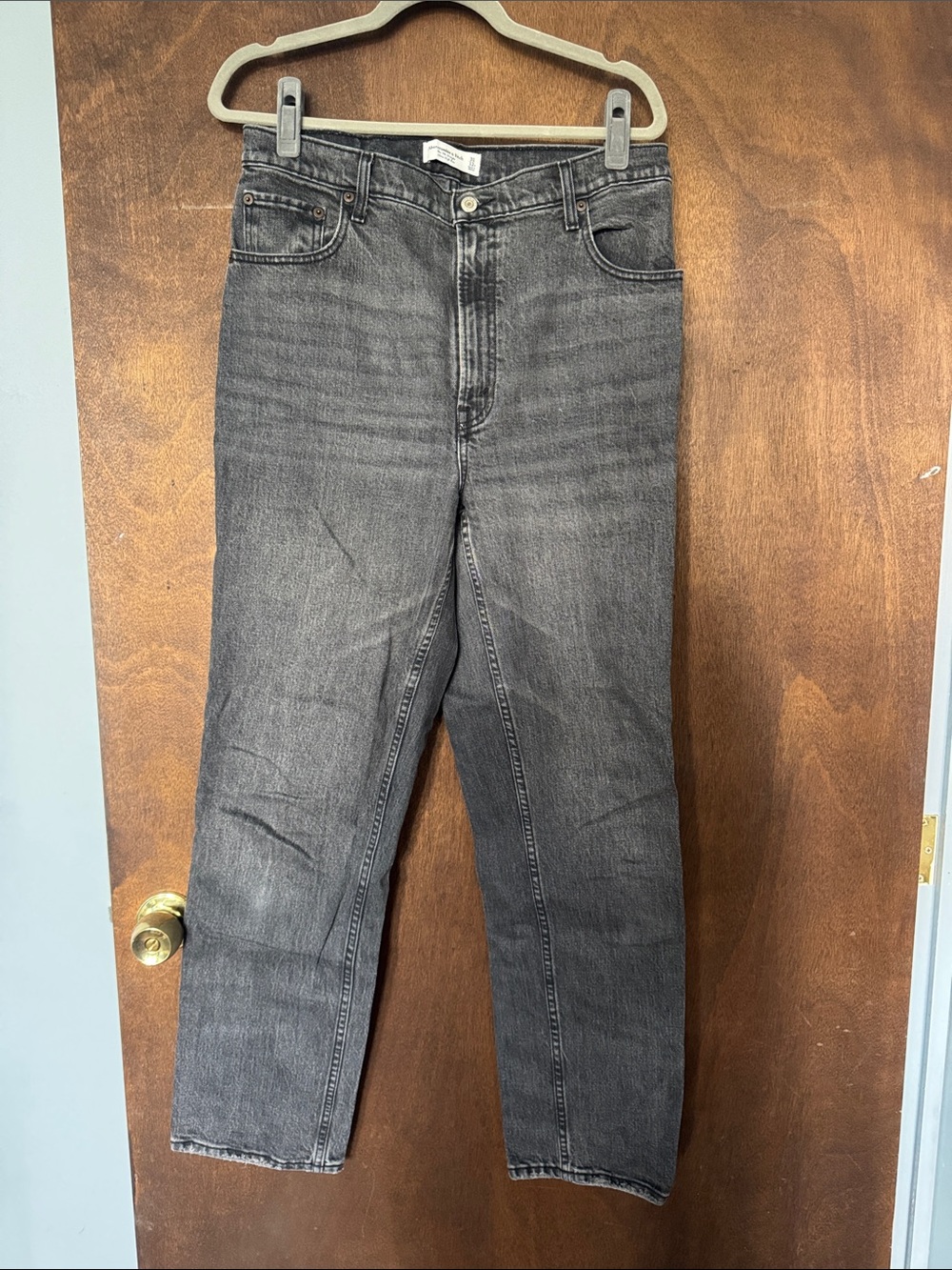 Abercrombie & Fitch The '90s Straight Ultra High Rise Jeans - Washed Black / Cha